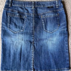 Hugo Boss Denim Skirt; Size 8